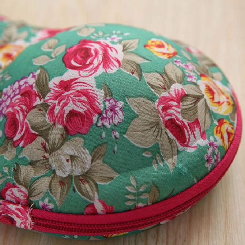 Портативный органайзер для хранения бюстгальтеров и нижнего белья в сетчатом чехле для путешествий.