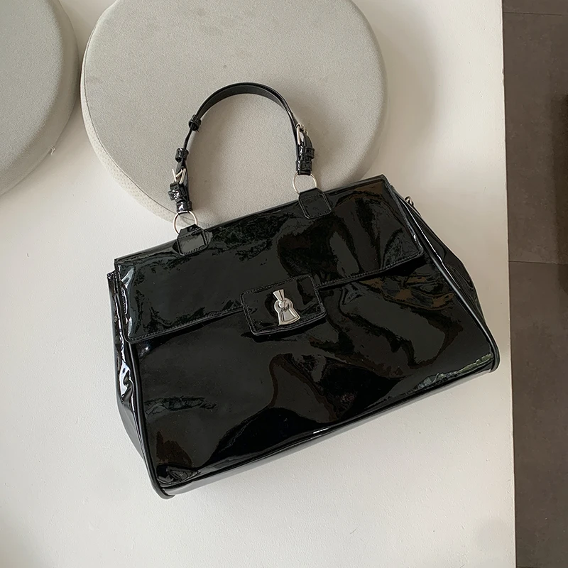 New Fashion Patent Leather Handbags Bright Leather Atmospheric Handbag Shoulder Crossbody Messenger Bag Trend Large Capacity