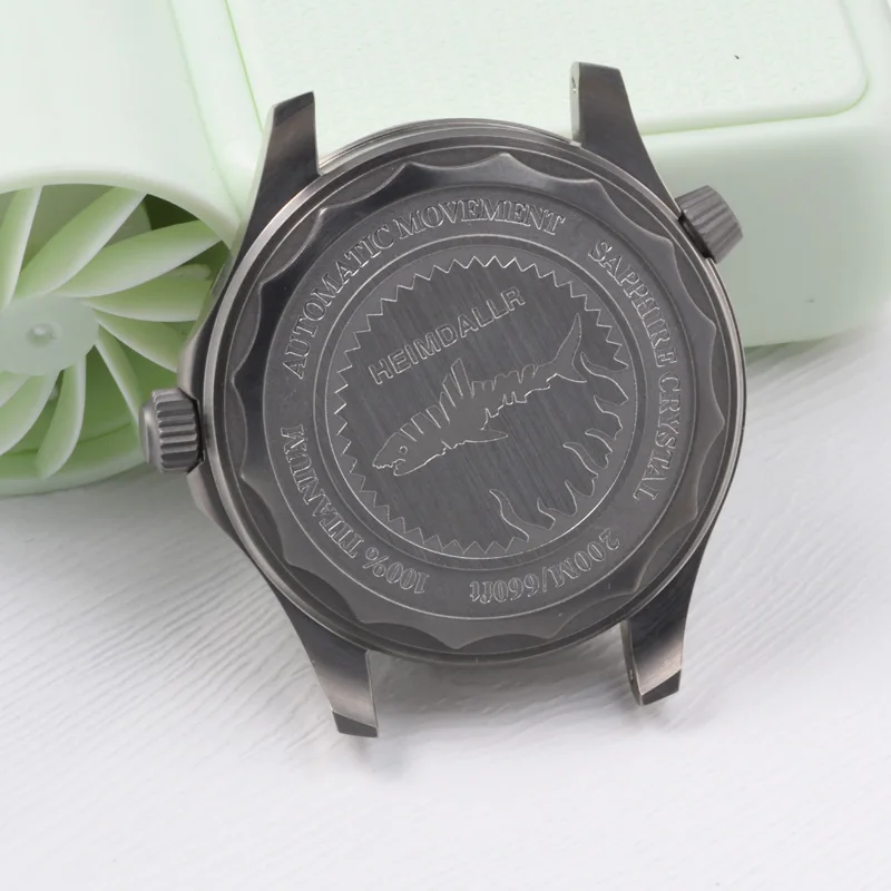 Корпус часов Seamaster 007 из титана подходит для часов Seiko с сапфировым стеклом и люминесцентным покрытием, подходит для автоматических механизмов NH35NH36, запчасти для часов. (art.: 3920d4ebf15fe) - 3920d4ebf15fe