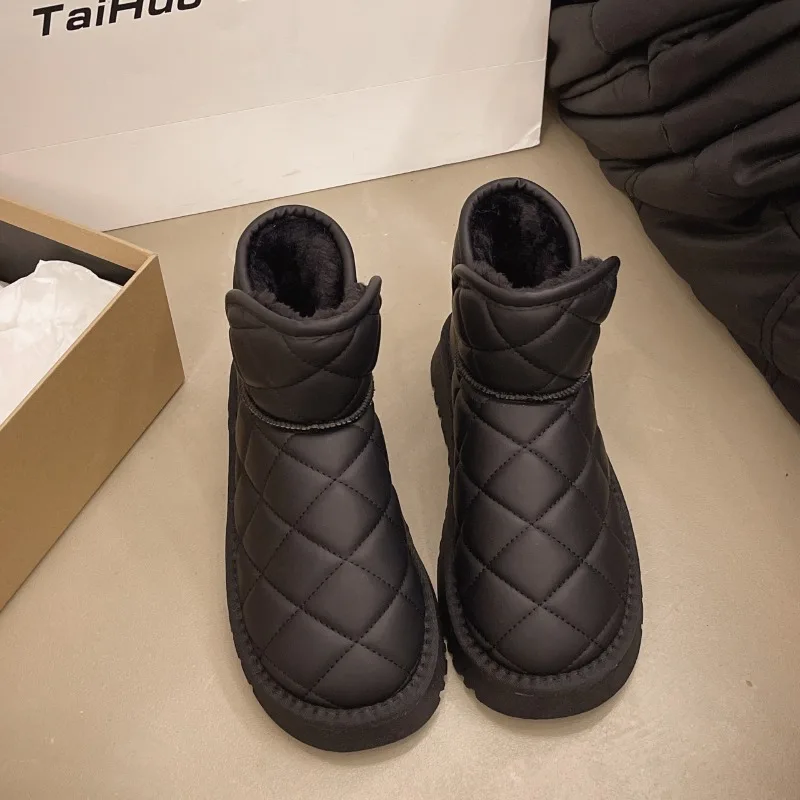 Зимние сапоги женские бархатные утепленные ботинки новинка 2024 зимняя модная