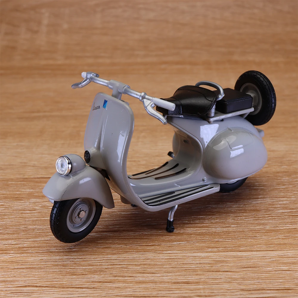 

Diecast Alloy Motorcycle Toy 1/18 VESPA 1953 125CC Model