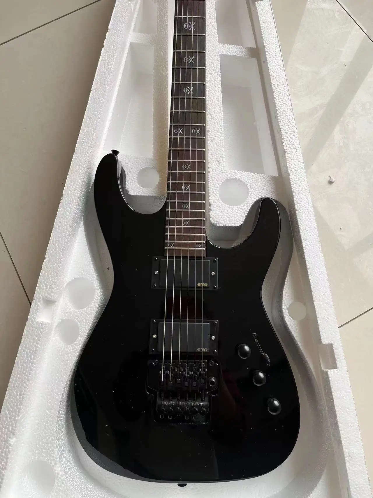 

Бесплатная доставка, магазин Custom LTD, электрическая гитара со скелетом, змеей, Джордж, Линч, подпись, Floyd Rose Tremolo Bridge, Стопорная гайка, черный H