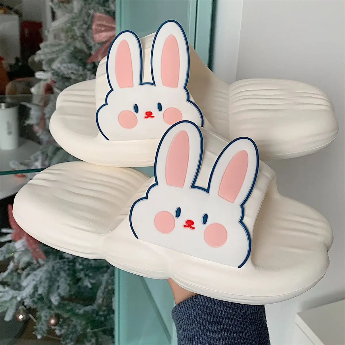 2022 New Cute Female Summer Student Rabbit Slippers At Home Stepping On Shit Sense Deodorant Sandals Soft Thick Bottom Shoes