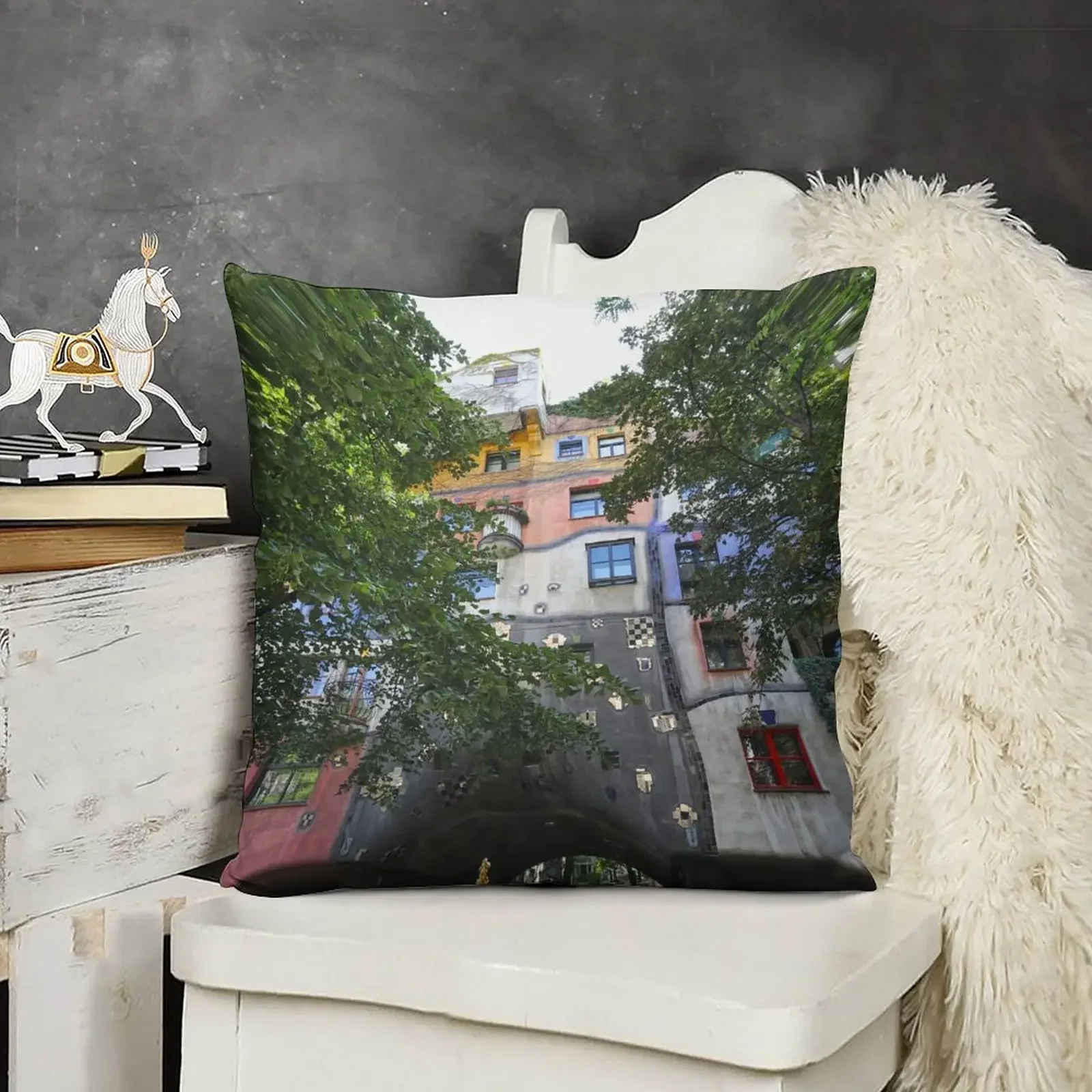 Фото Hundertwasserhaus, Wien декоративная подушка Рождественская подушка для дома декоративный чехол для гостиной Чехлы для диванов подушка №1