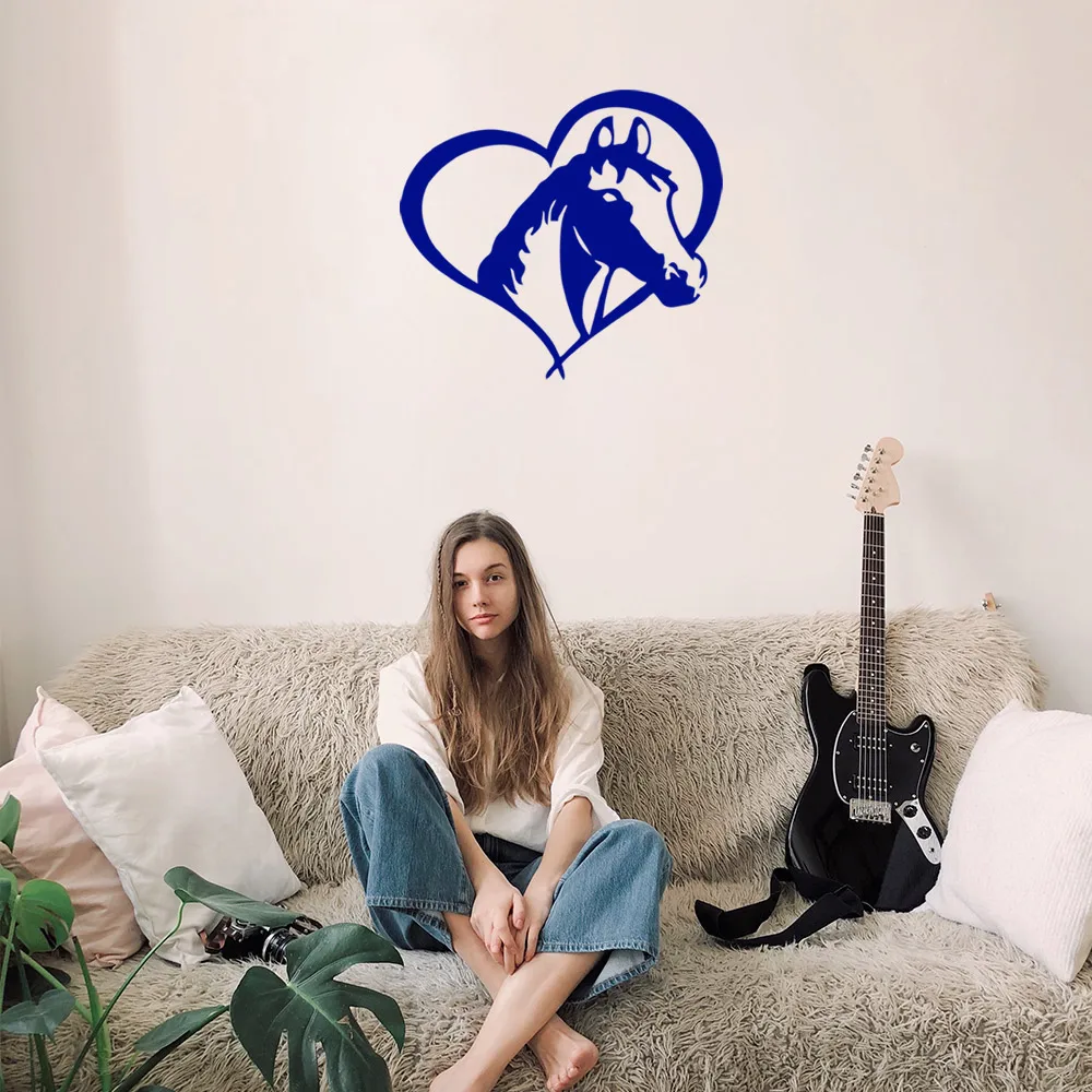 Наклейка MIGNATIS с изображением головы лошади внутри сердца наклейка на клейкой