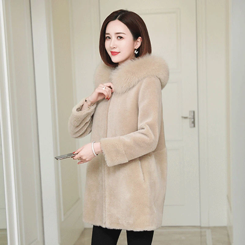Women Winter Thick Warm Short Plush Jacket Faux Mink Fur Parkas 2022 New Korean Fashion Fluffy Long Sleeves Faux Fur Teddy Coat
