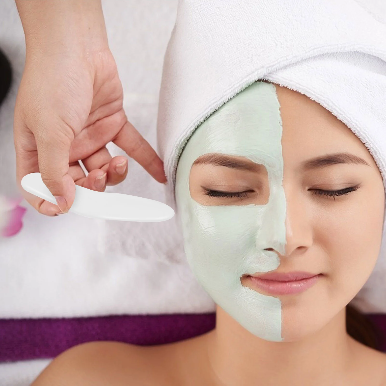 Фото экспресс уход. Экспресс уход на выход фото для рекламы. Экспресс процедуры для лица. Лицо косметология. Экспресс уход для лица.