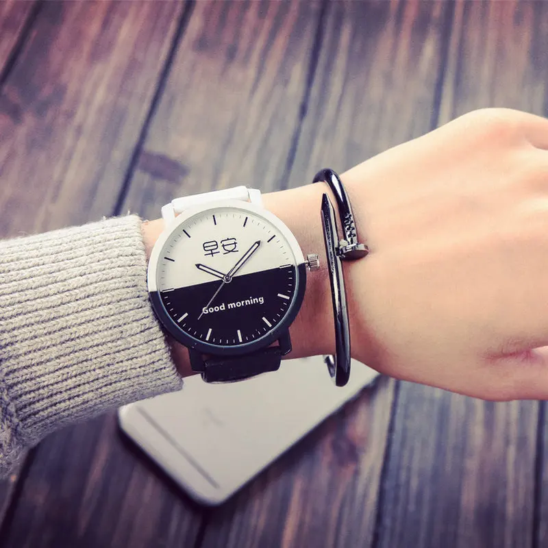 Корейские простые парные часы Good Morning Good Night Dial, кожаные кварцевые часы, повседневные универсальные черно-белые часы с чехлом для пар Корейские простые парные часы Good Morning Good Night Dial, кожаные кварцевые часы, повседневные универсальные черно-белые часы с чехлом для пар
