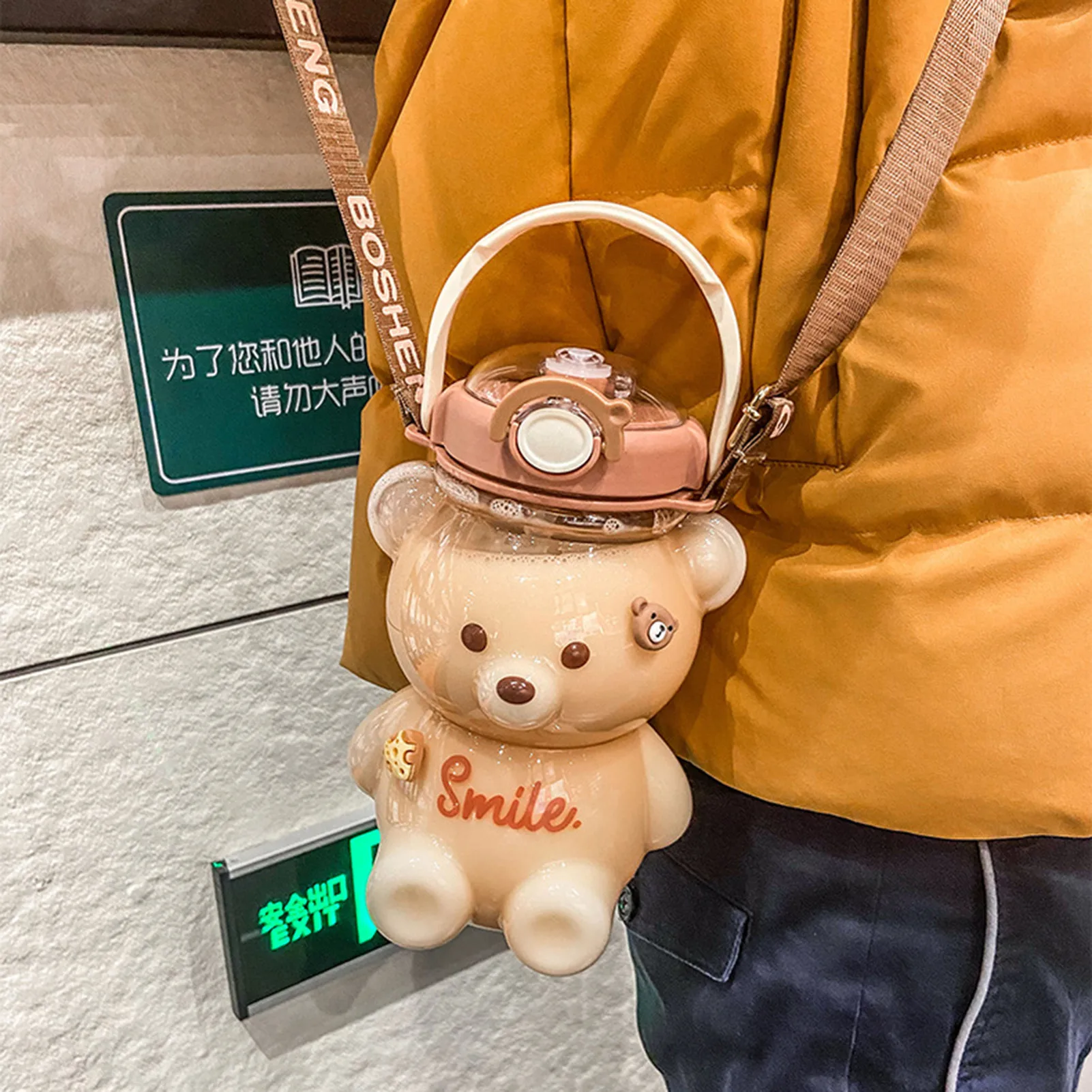 

Large Water Bottles With Straw Bear Shaped Drinks JugSports Cup Portable Cartoon Kids Water Bottle For Camping Shopping Hiking