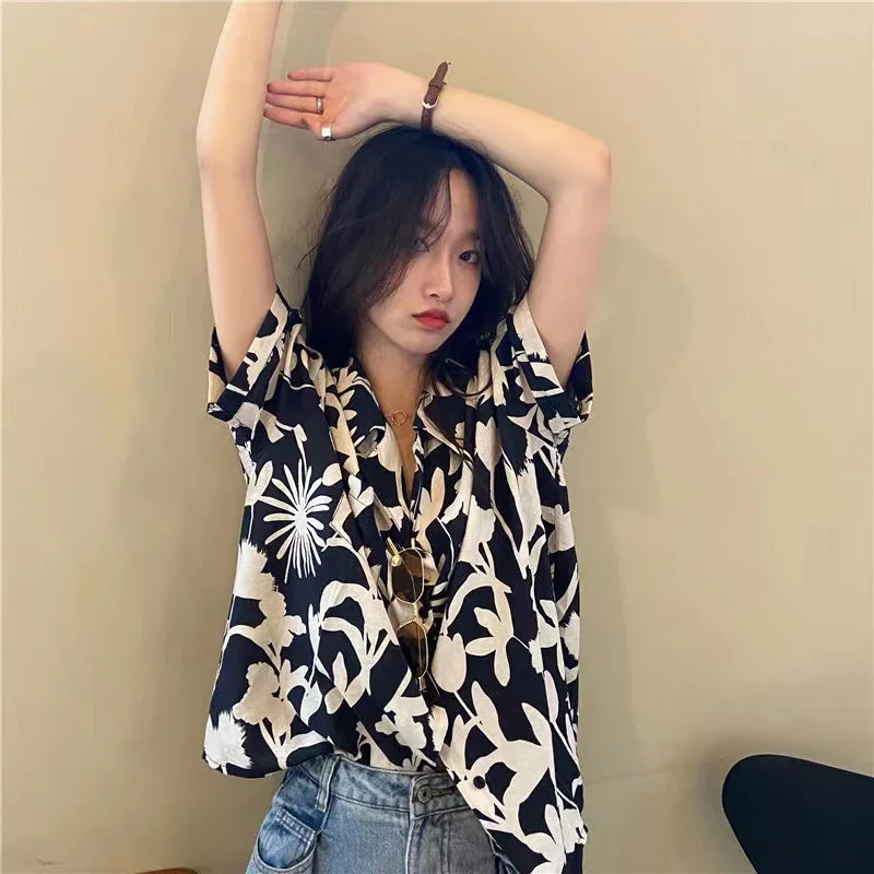 Women's Fashion Casual Loose Short Sleeve Shirt New Summer Retro Style T-shirt  Alphabet Print Shirt Half Sleeve