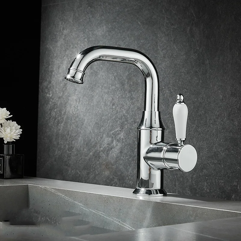 

MEKKHALA Смеситель для раковины матовое золото