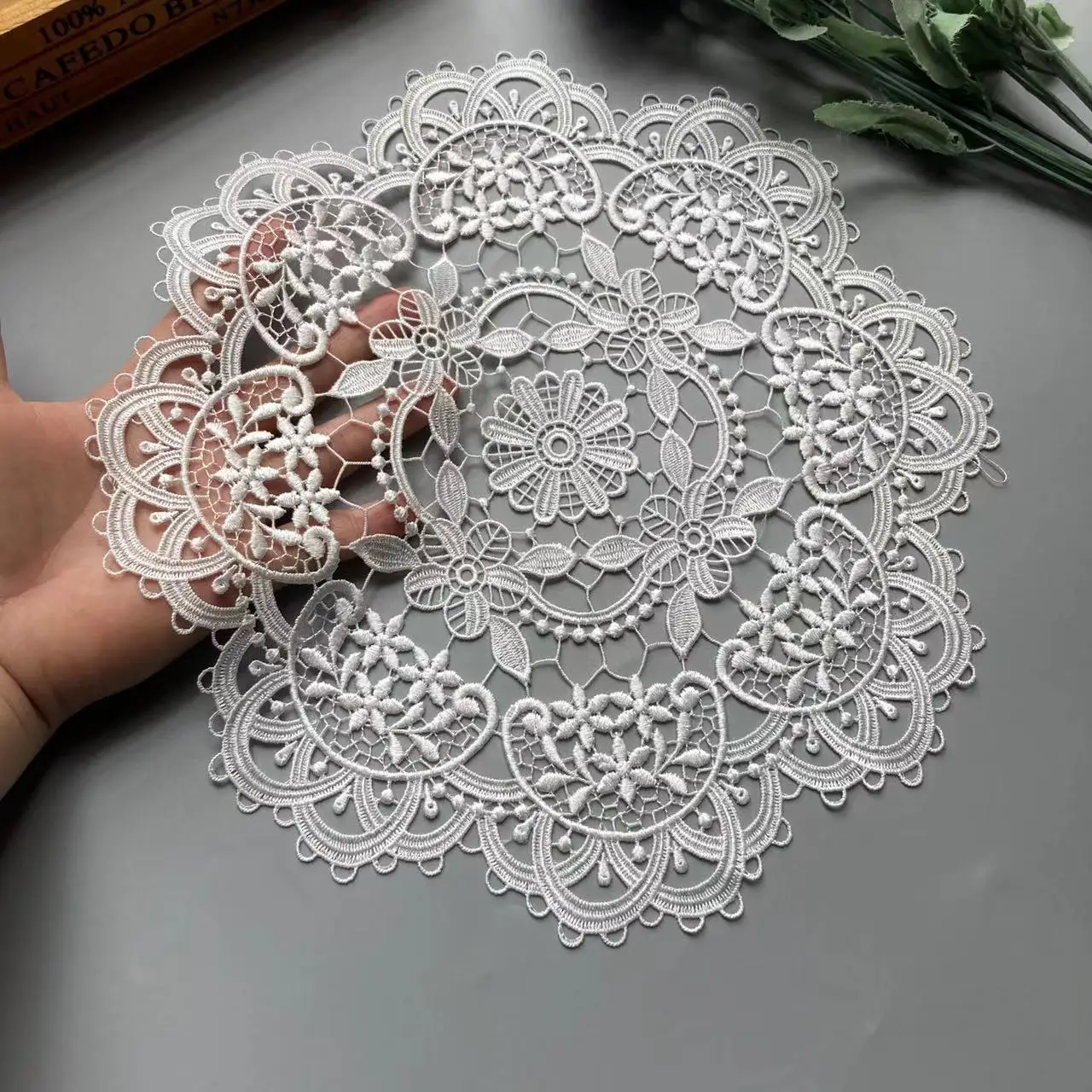 

28CM Hollow Out White Soft Lace Applique Ribbon Trim for Sofa Curtain Towel Bed Cover Trimmings Home Textiles DIY Polyester Mesh
