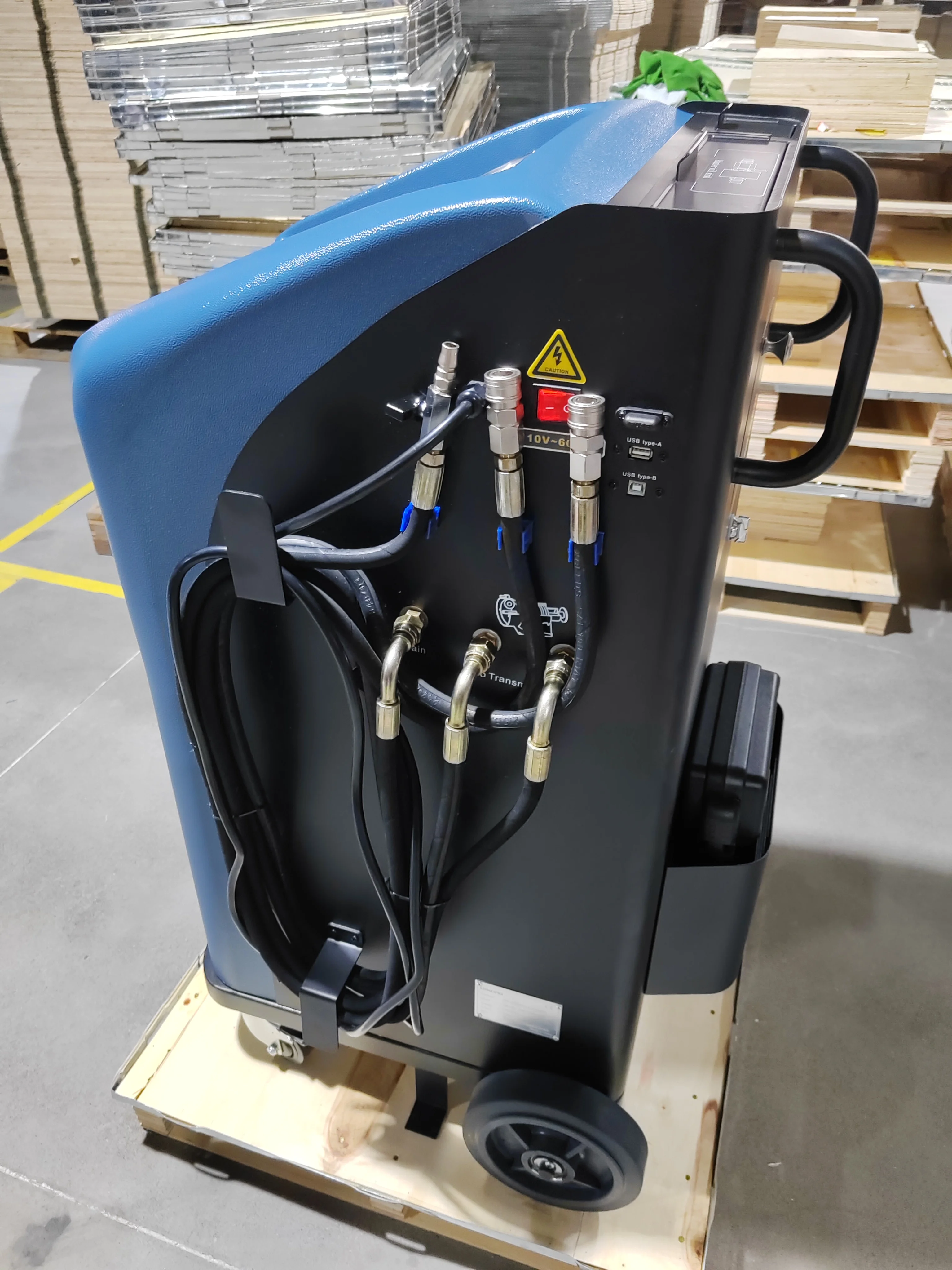 Фото CM-102+ ATF Exchanger — устройство для замены и очистки жидкости автоматической коробки передач с функцией предварительного подогрева. №1