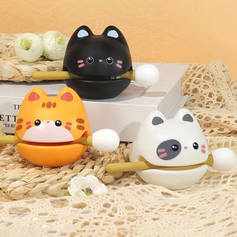 Деревянная игрушка с молотком