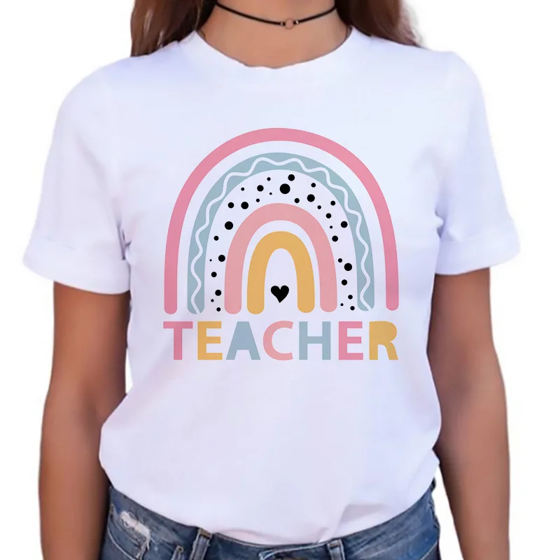 

Женская футболка с коротким рукавом, круглым вырезом и принтом радуги