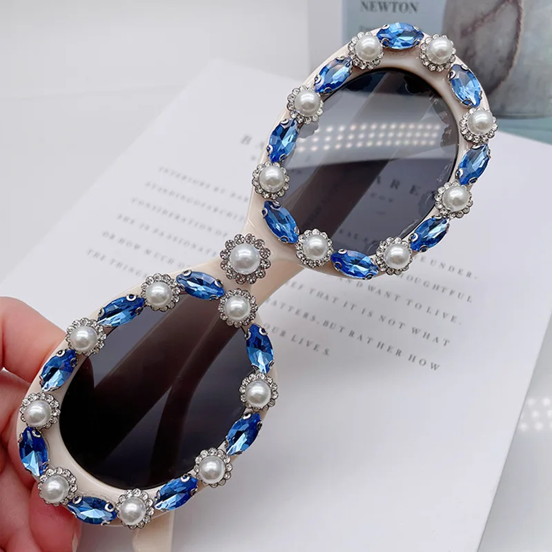 

Vintage Pearl Round Sunglasses Women New Luxury Brand Designer Fashion Alloy Oversized Diamond Glasses Men Retro Shades Oculos