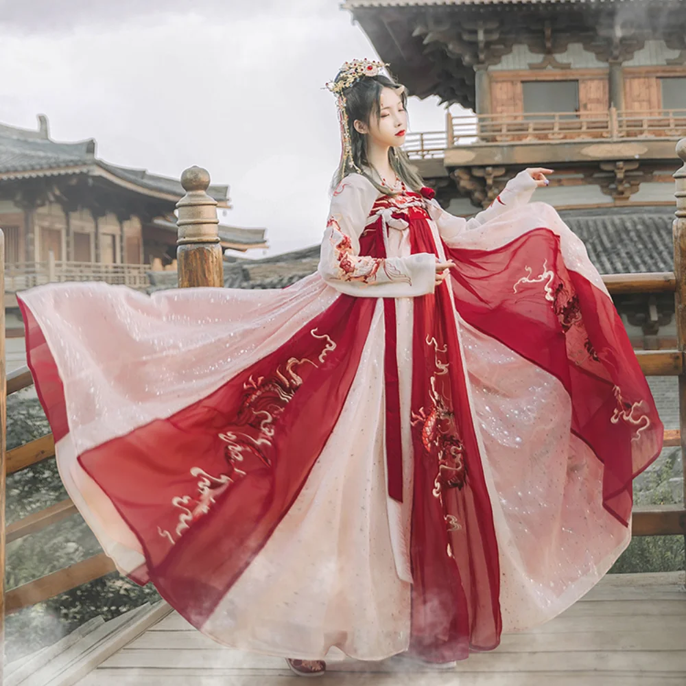 Женский костюм в китае