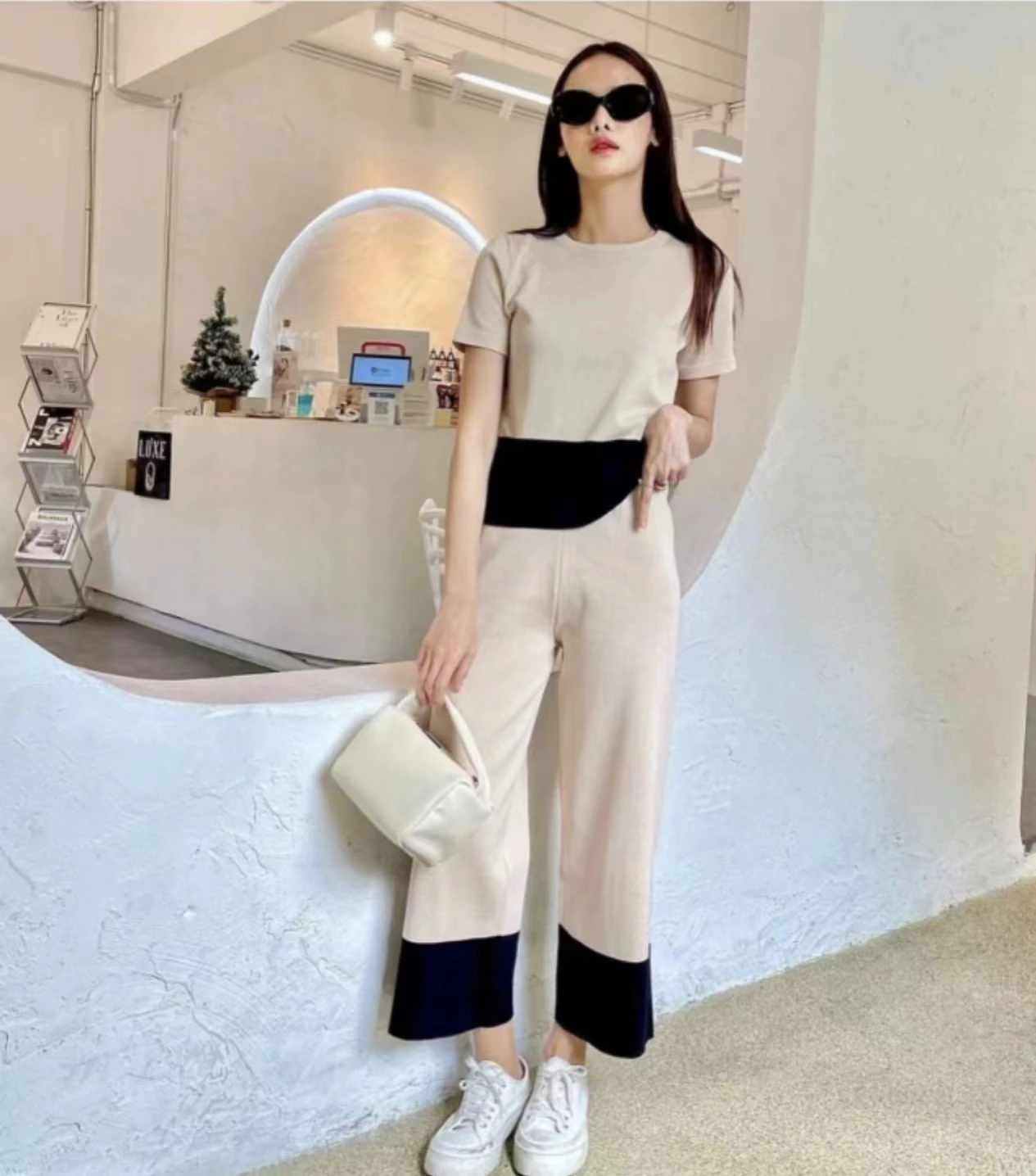 

Новый трикотажный комплект из двух предметов, Женский трикотажный пуловер контрастных цветов и брюки с широкими штанинами, женский спортив...