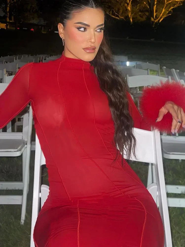 Платье-макси с длинным рукавом и перьями Y2K W