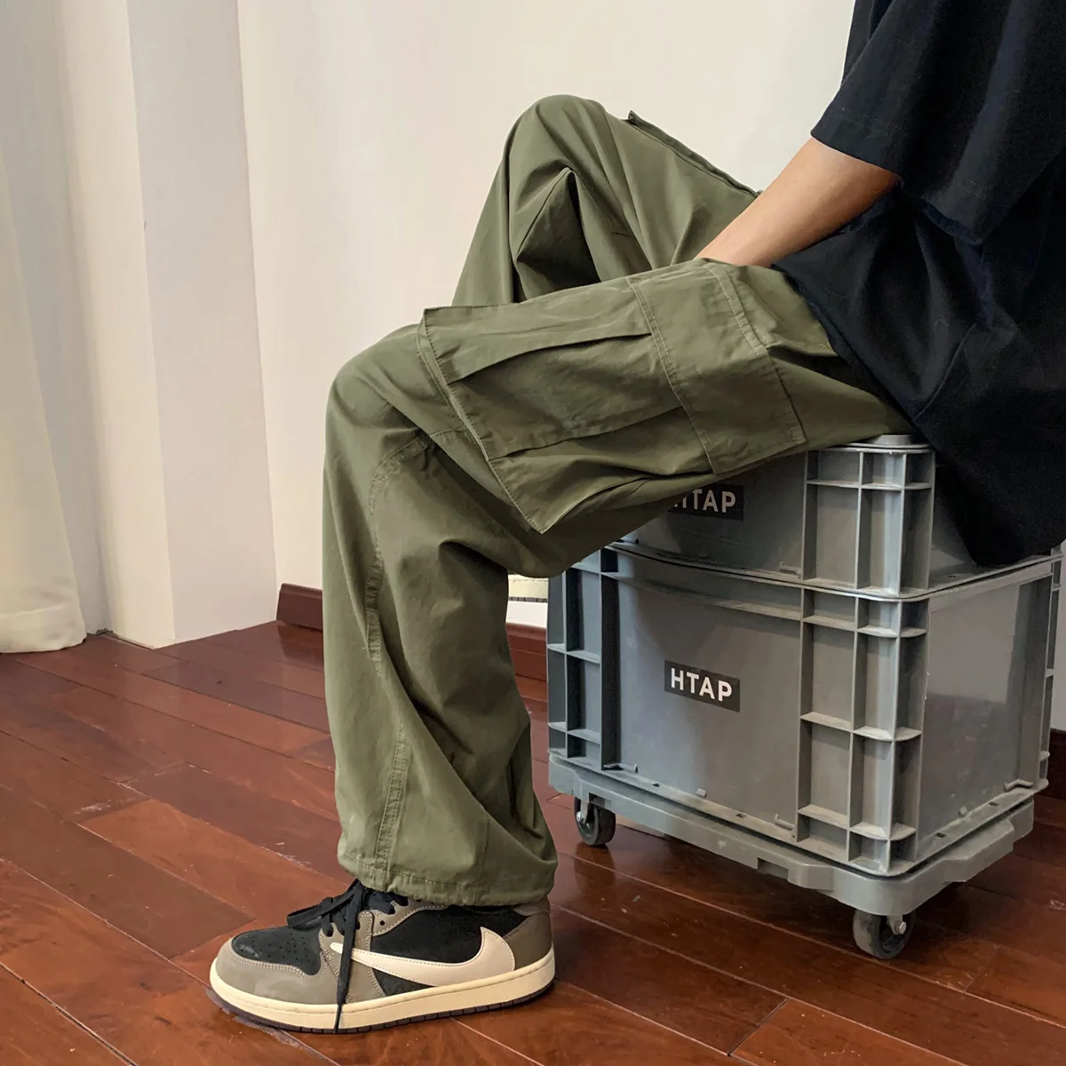 

Casual Male Pants Streetwear Straight Hip-hop Pockets Leg Trousers Men Big Loose Vintage Cargo Pants Fashion Men's Pants Wide