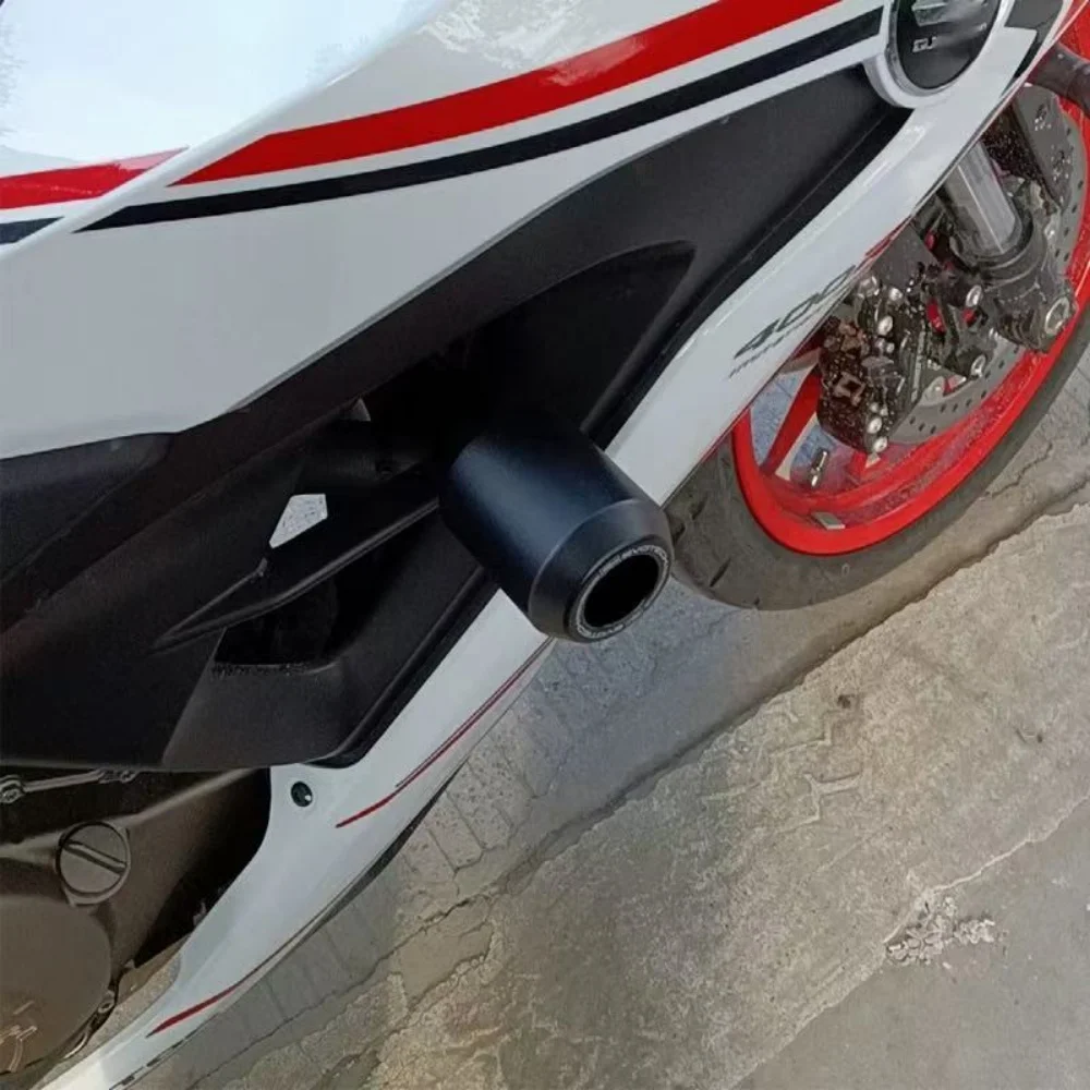Фото Защитные слайдеры (краш-пэды) для QJMOTOR SRK250/350/400, гоночная версия, разноцветные анодированные кронштейны, неинвазивные модификационные детали №3