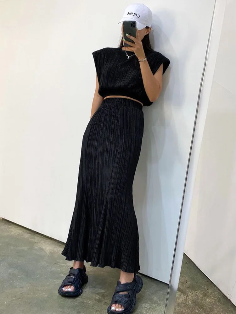 

2023 Spring Summer Women Solid Elegant Maxi Pleated Skirt Set Tank Crop Tops 2 Two Piece Matching Set For Women