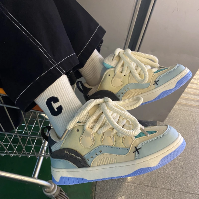 

Men Casual Sneakers Breathable Comfortable Mixed Color Skateboard Shoes Fashion Designer Harajuku Style Outdoor Walking Shoes