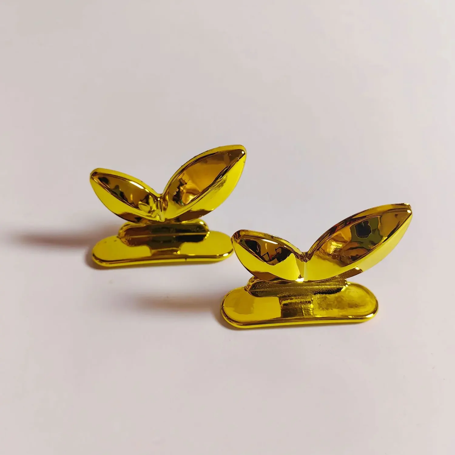 

2 шт., ручка для подъема сиденья для унитаза в форме листа, несенсорный инструмент для гигиены ванной комнаты, портативный многофункциональный съемник двери ящика ​