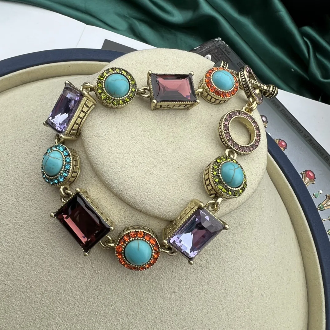 

2023 New H Vintage VINTAGE Gold Plated Gemstone Crystal Turquoise National Handmade Light Luxury Niche Inlaid Bracelet