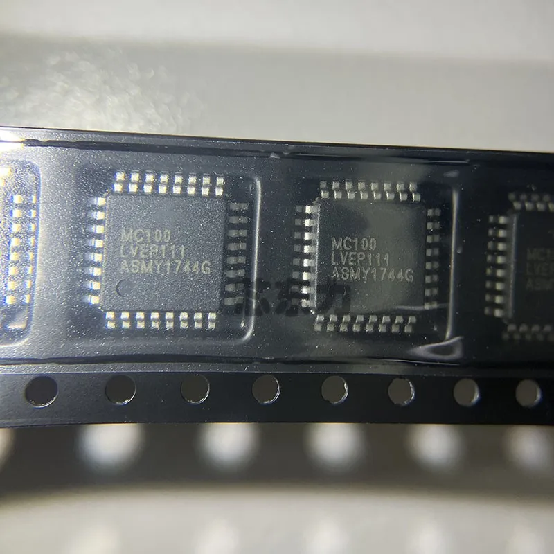 

MC100LVEP111 LQFP32 5PCS