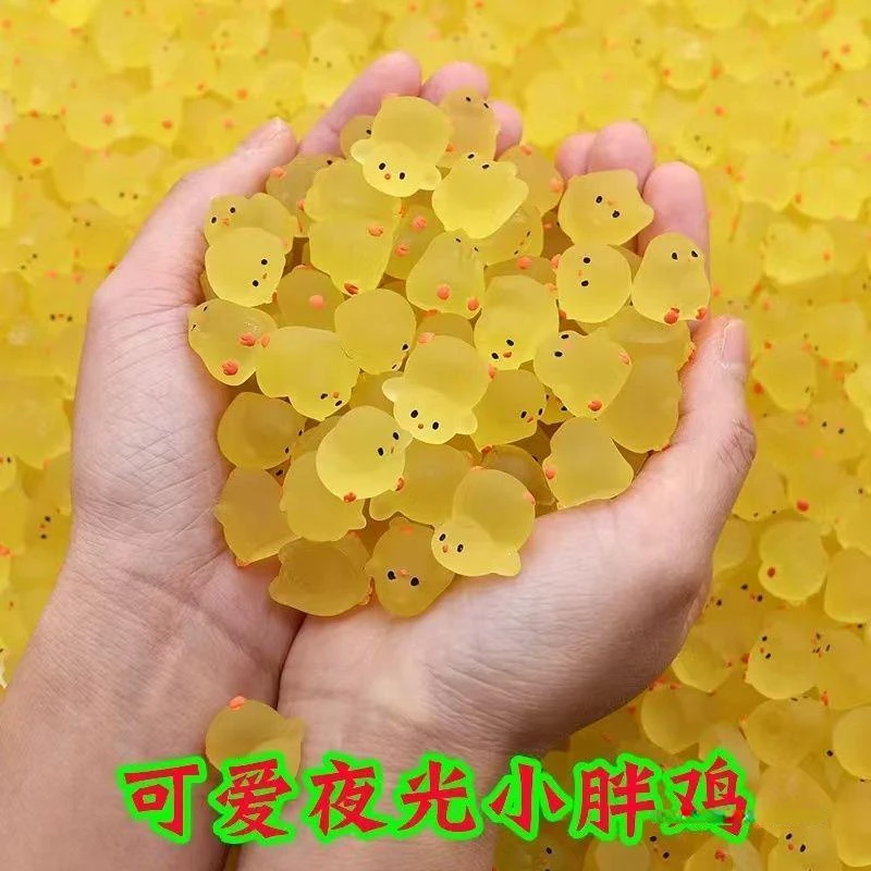 

Настольные фигурки куриц из полимера 20 шт