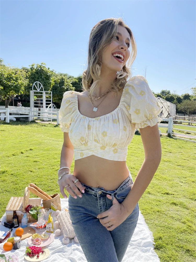 

2022 Summer Women Clothing Young Girl Floral Print Puff Sleeve Sweetheart Neck Bust Ruched Tie Back Crop Top
