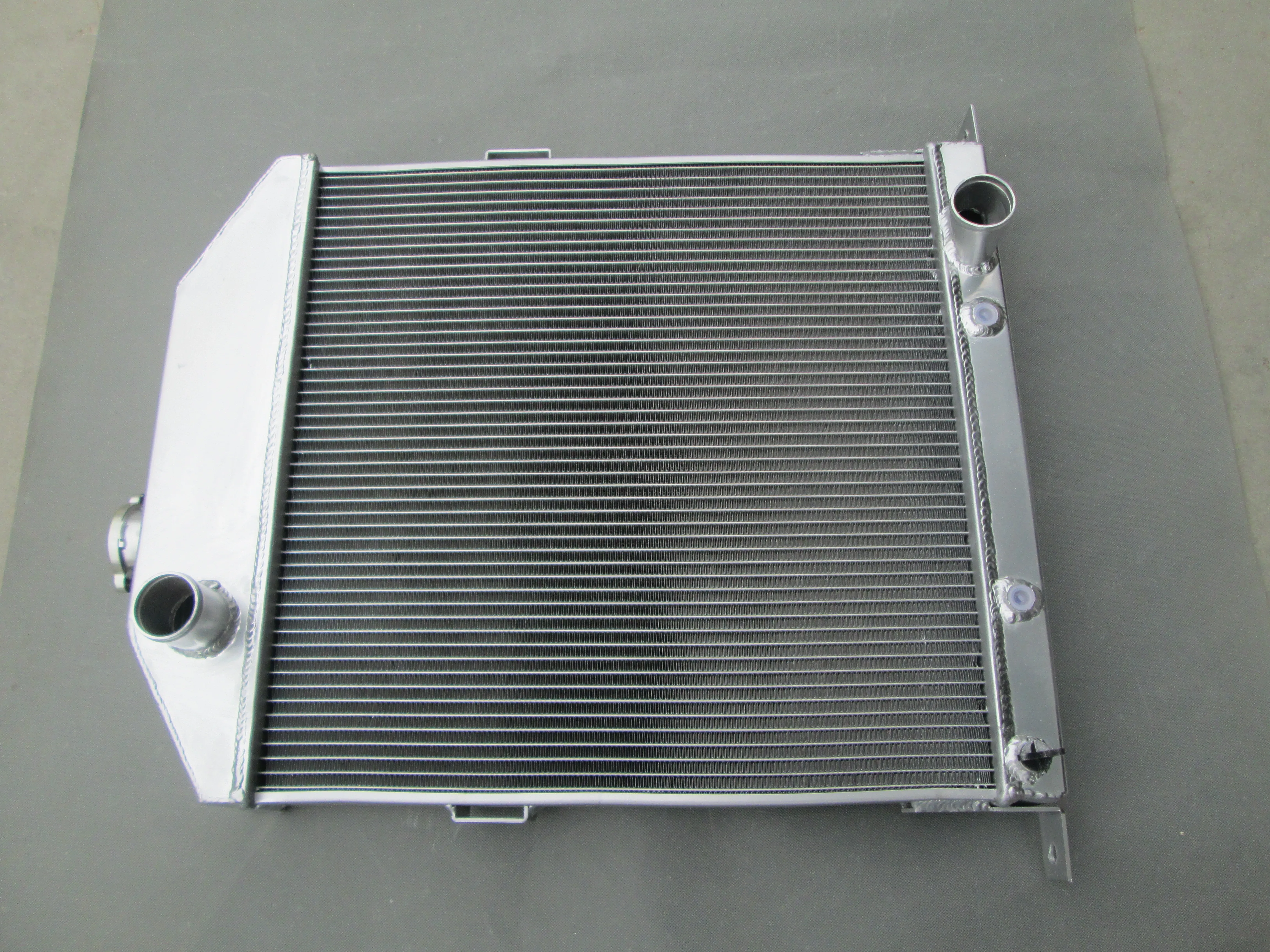 

FOR Ford/Mercury Cars w/Chevy Engine 1945 1946 1948 ALUMINUM RADIATOR 1942 1943 1944 1945 1946 1947 194847