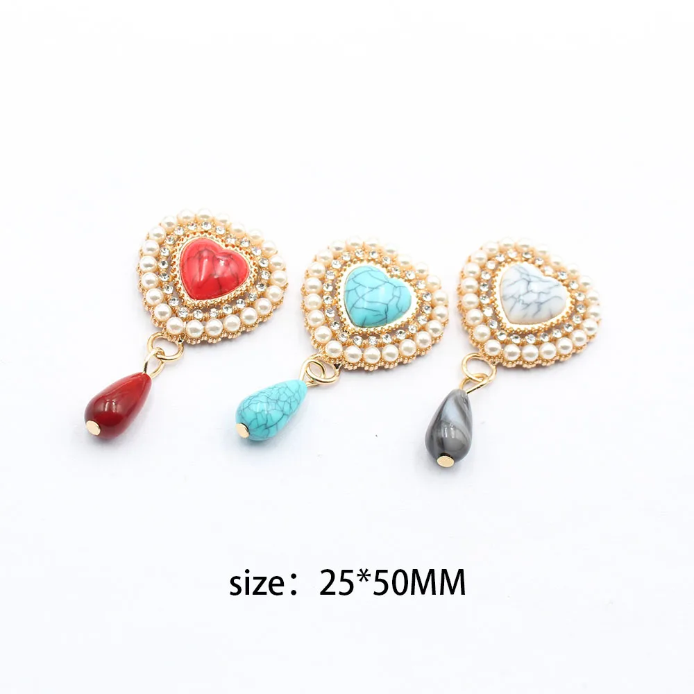 Фото Набор LKERAN из 5 предметов, 25*50 мм, подвески из сплава в форме персикового сердца с жемчужными точками и бирюзой, для декора одежды, багажа, аксессуаров для волос. №1