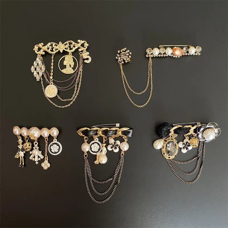 

Black CC brooches for women new items designer jewelry Luxury woman jewelry
