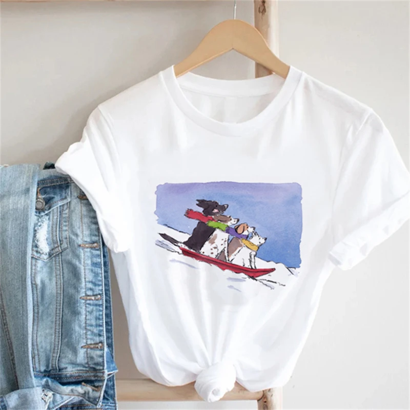 

Christmas Clothing Printed Animal Pattern T-shirt Happy New Year Short Sleeve Fashion Fun Women's Fashion Casual White T-shirt.