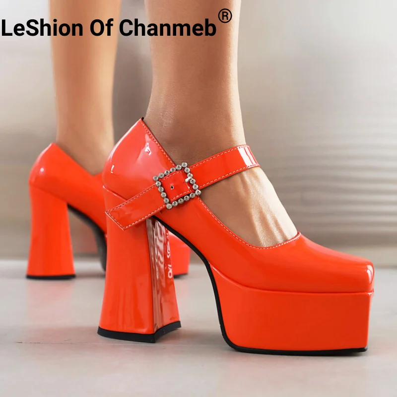 

Туфли-лодочки женские из лакированной кожи, на высоком массивном каблуке