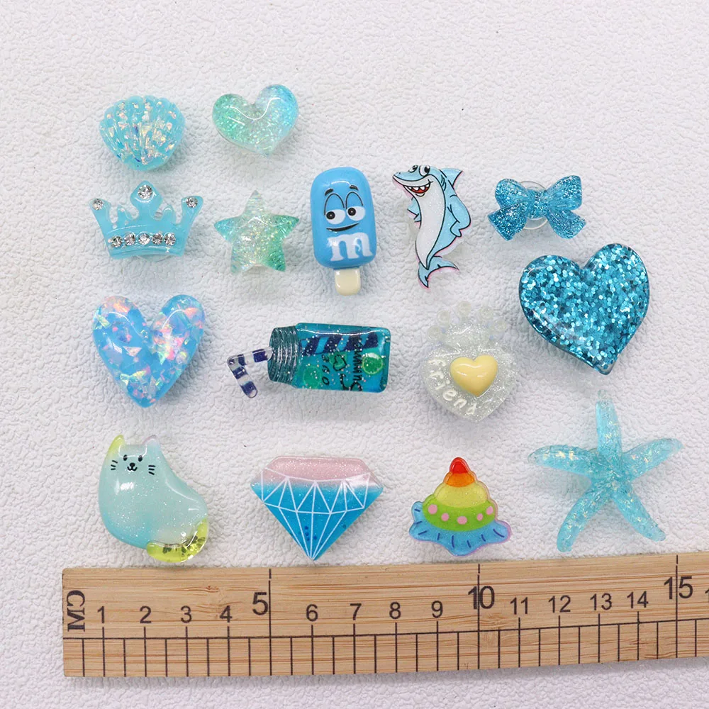 

Mix 50PCS Resin Croc Charms Diamond Star Heart Shark Crown Shell Bow Chocolate Cat Drink Buckle Clog Fit Wristbands Decorations