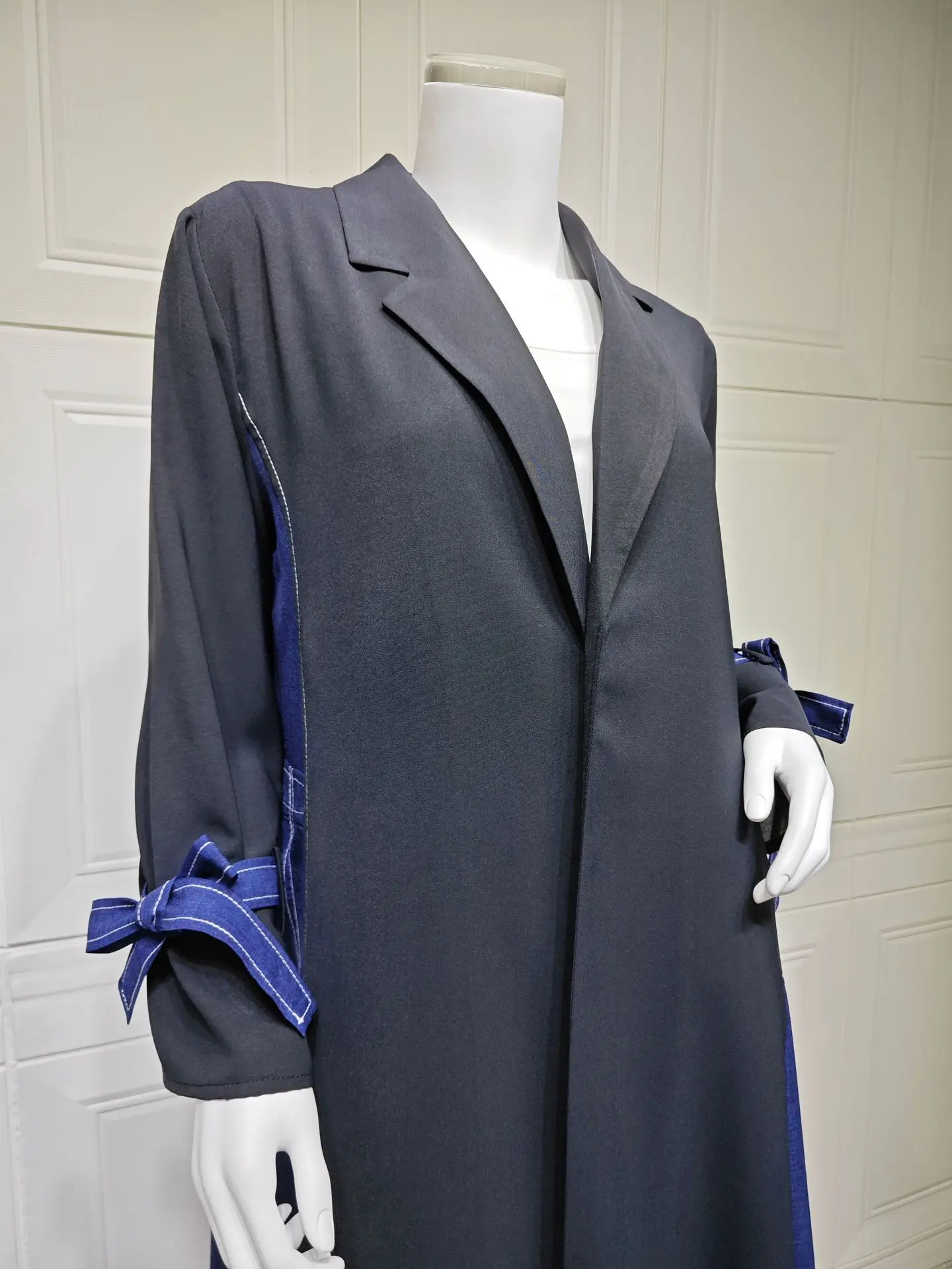 Новинка 2024 года черная открытая Абая мусульманское женское пальто с дизайном