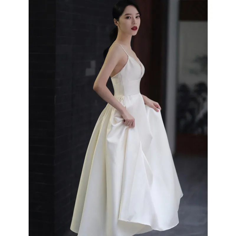 Сексуальное короткое свадебное платье с v-образным вырезом новейшие атласные