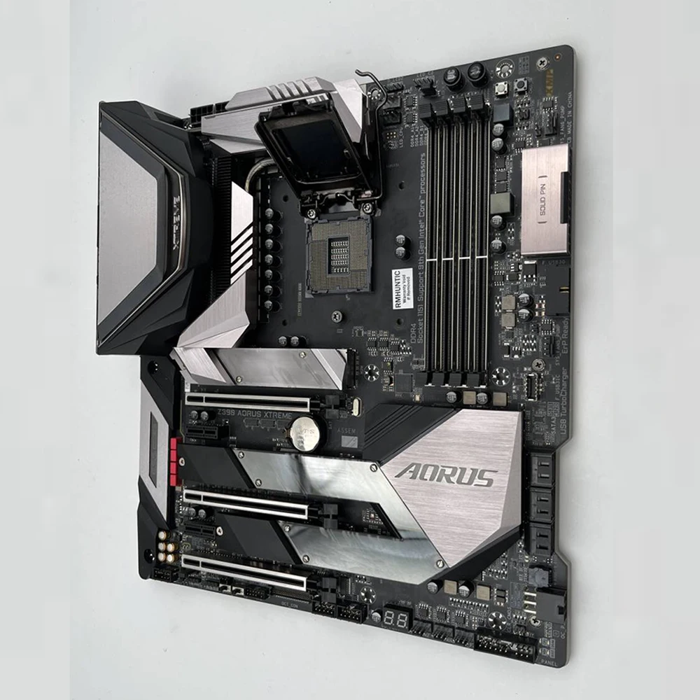 Материнская плата LGA1151 4 × DDR4 128 ГБ E-ATX 6 ×SATA Z390 AORUS XTREME