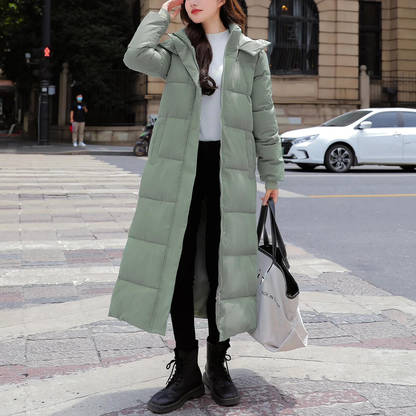 

2023 зимняя теплая куртка-пуховик, женская модная Длинная утепленная парка с капюшоном в Корейском стиле, женские блестящие пуховики