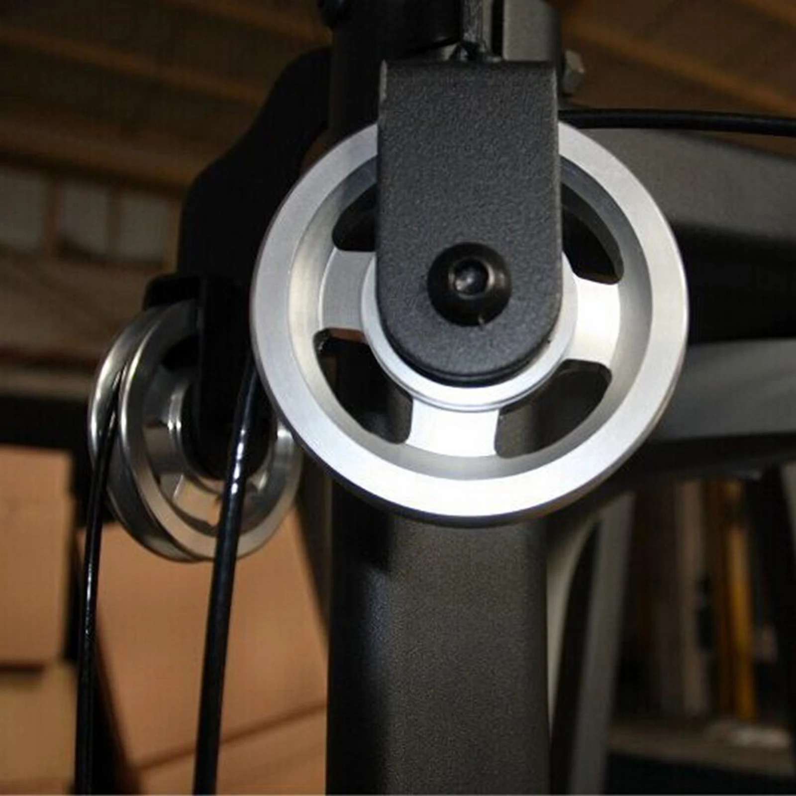 

Tough Bearing Pulley Wheel Aluminum Lift Heavy Load Bearing Pulley Wheel Cable Fitness Gym Equipment for Climbing Camping Pulley