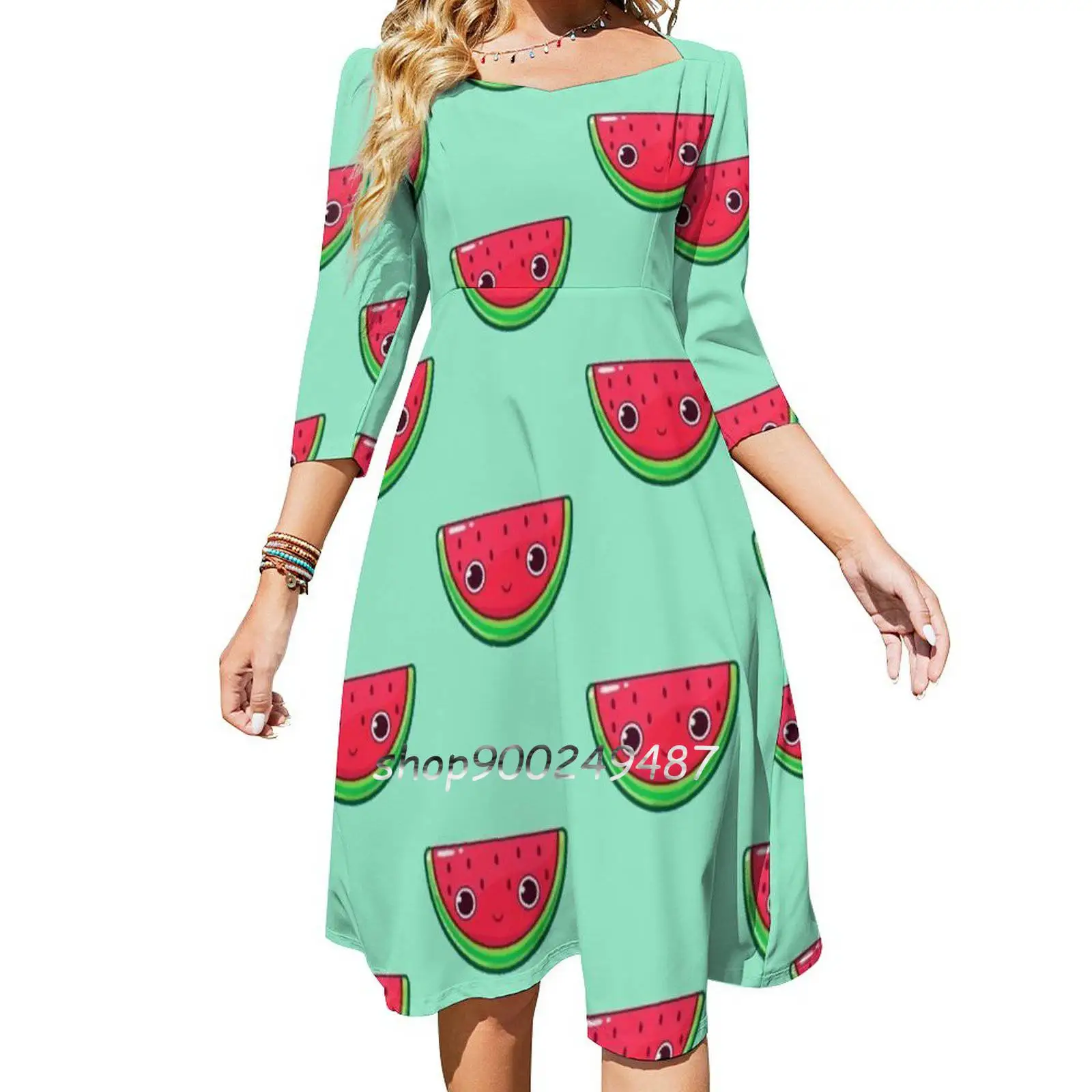 

Женское платье-колокол с принтом, квадратным вырезом и принтом