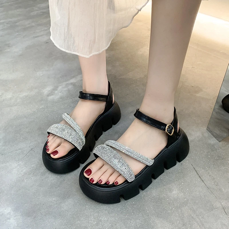 

2024 New Summer Fashion Sandals Women Muffin Thick Soled Roman Non Slip Shoes Fairy Style Female High Heel Rhinestone Slippers