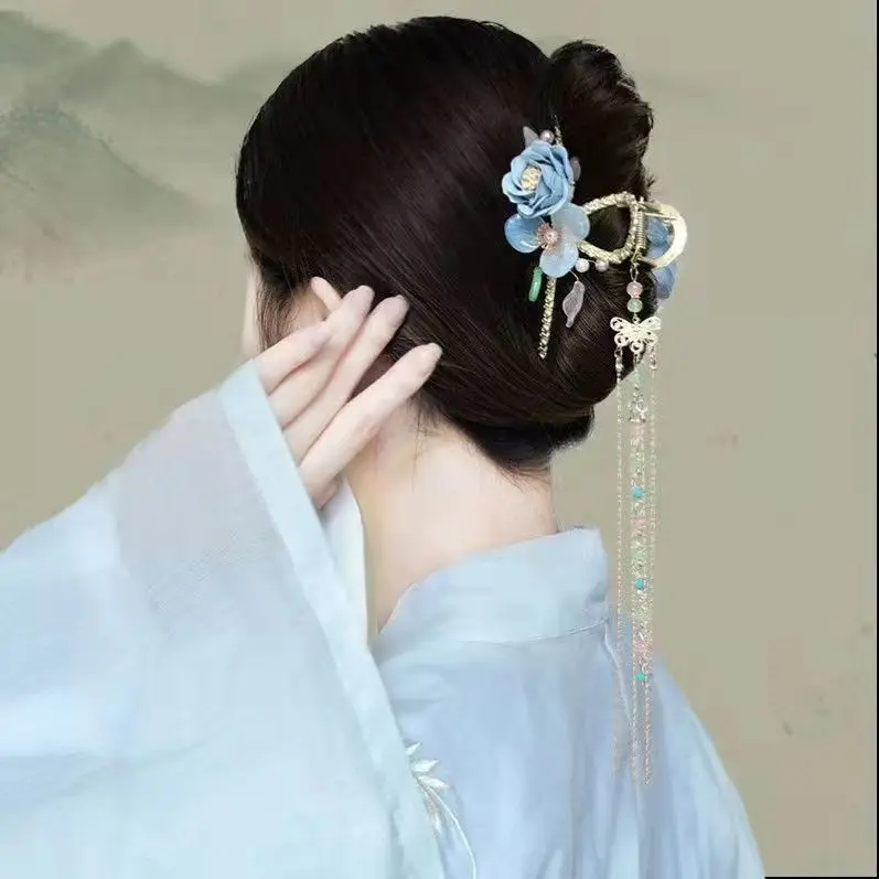 

Hanfu Clip Back Head Clamping Clip Retro Butterfly Tassel Step Shaping Hairpin Female Pearl Antique Headwear Shark Clip Hanfu C