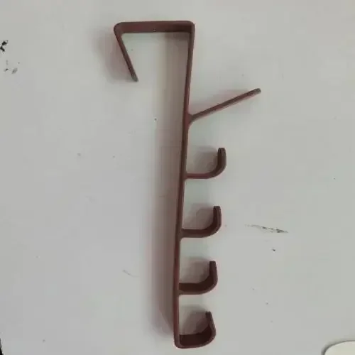 

Пластиковый дверной крючок