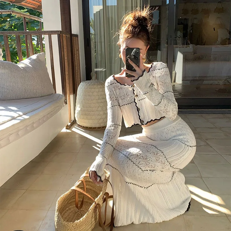 Женский вязаный топ и юбка