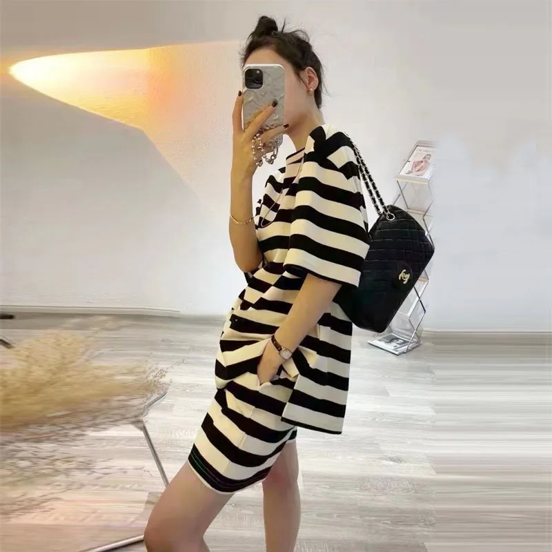 

Summer Korean Version Striped Casual Sports Suit Women's Loose Large Color Block Short Sleeve T-shirt Shorts Two-piece Set
