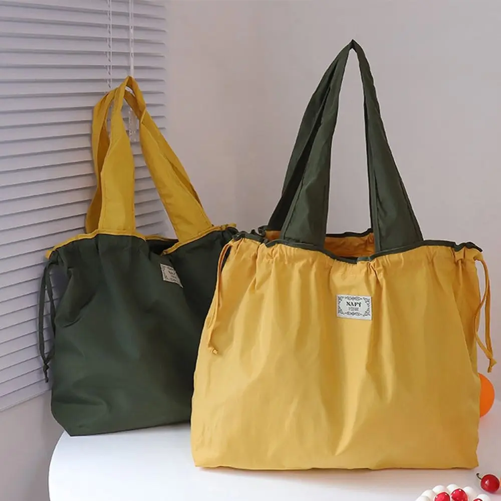 Косметическая сумка для макияжа однотонная портативная женская на шнурке под